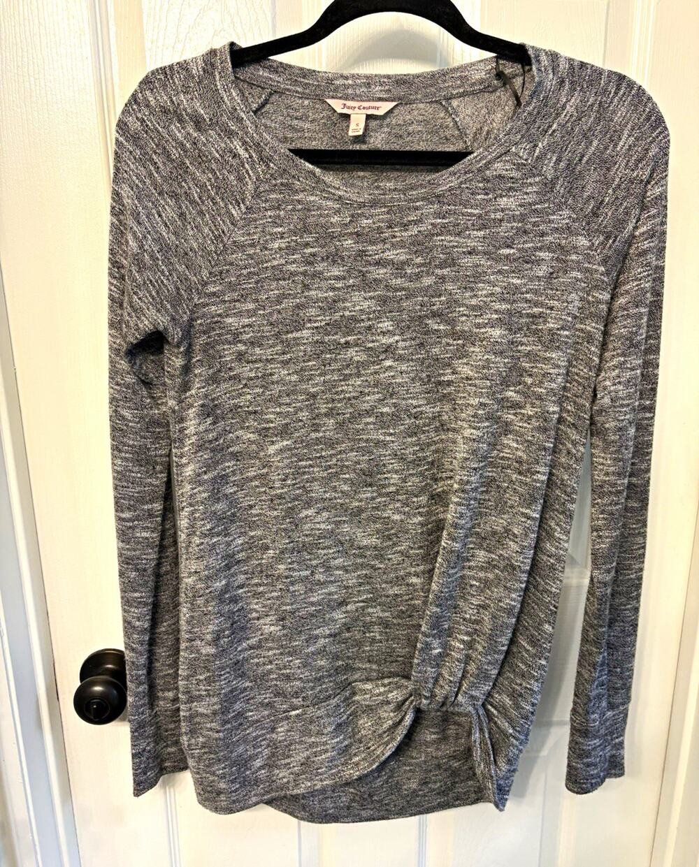 Juicy Couture Women's S Gray Heather Knit Scoop Neck Long Sleeve Twist Tee